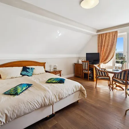 Вілла Domaine Raphael - 10 Chambres, Parc Prive, Piscine Сен-Рафаель